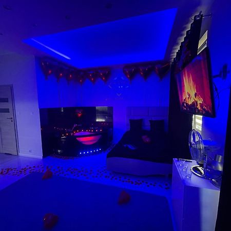 Mp Apartament Bialystok Jacuzzi Luaran gambar