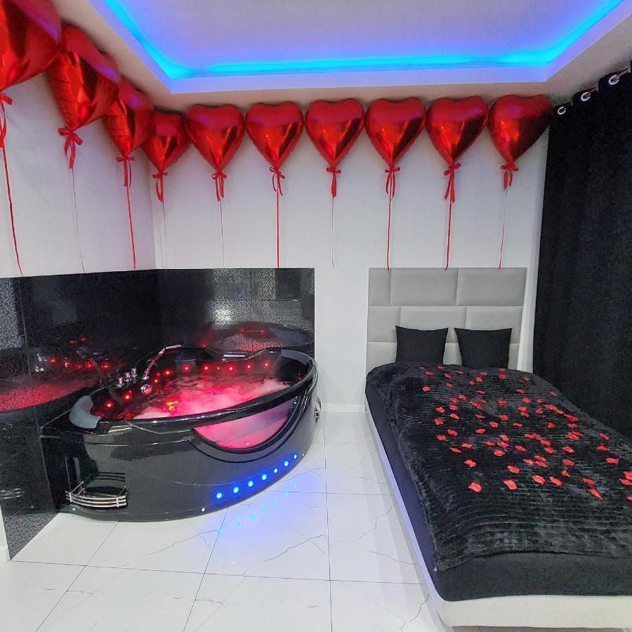 Mp Apartament Bialystok Jacuzzi Luaran gambar
