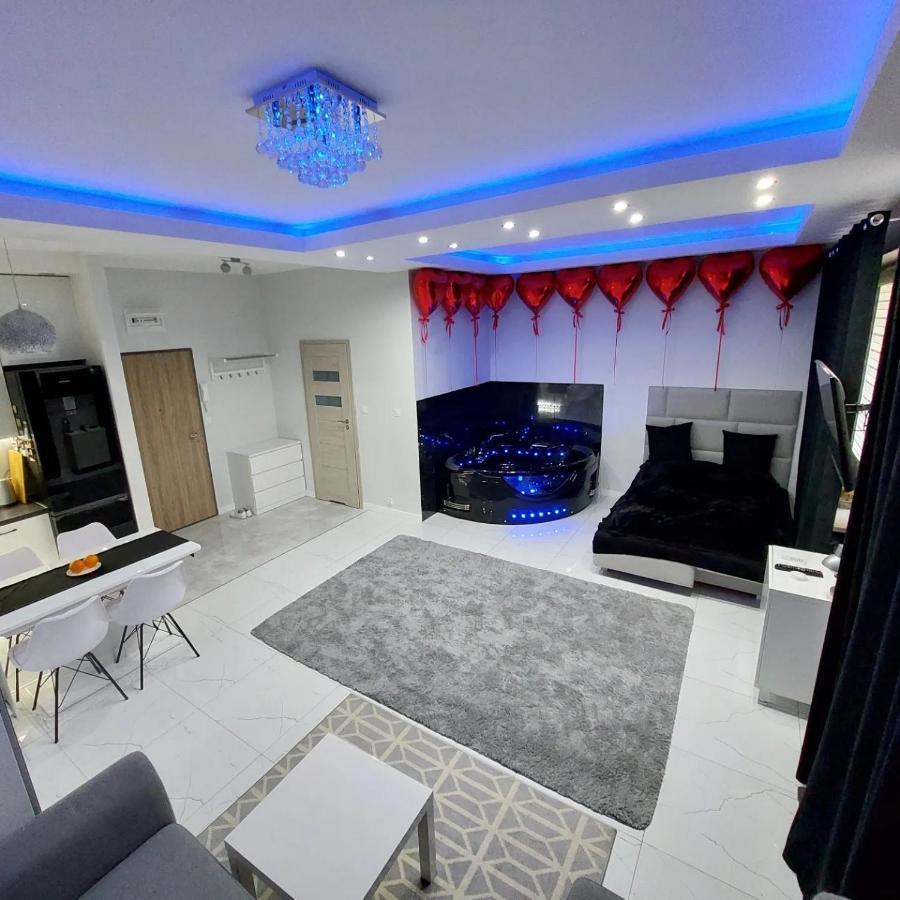 Mp Apartament Bialystok Jacuzzi Luaran gambar
