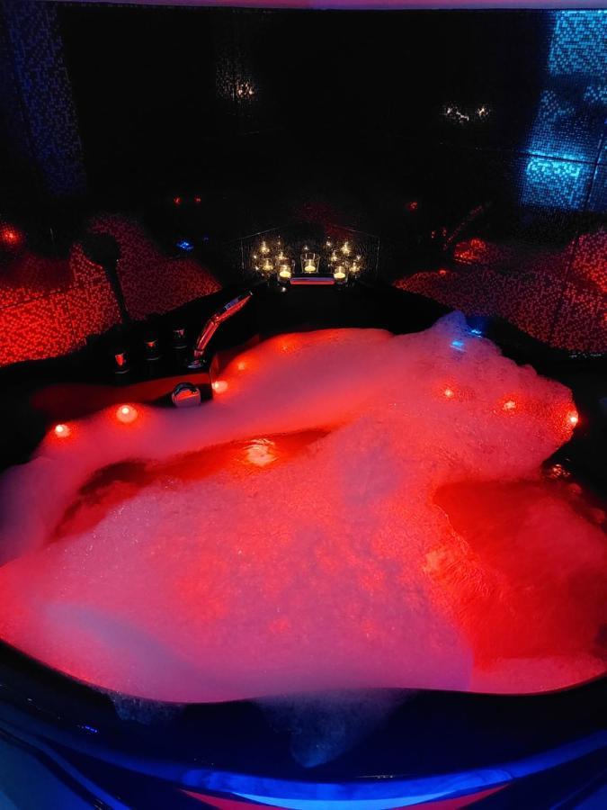 Mp Apartament Bialystok Jacuzzi Luaran gambar