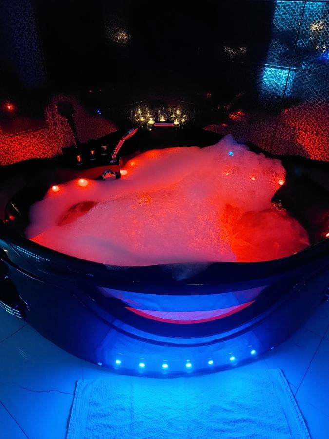 Mp Apartament Bialystok Jacuzzi Luaran gambar